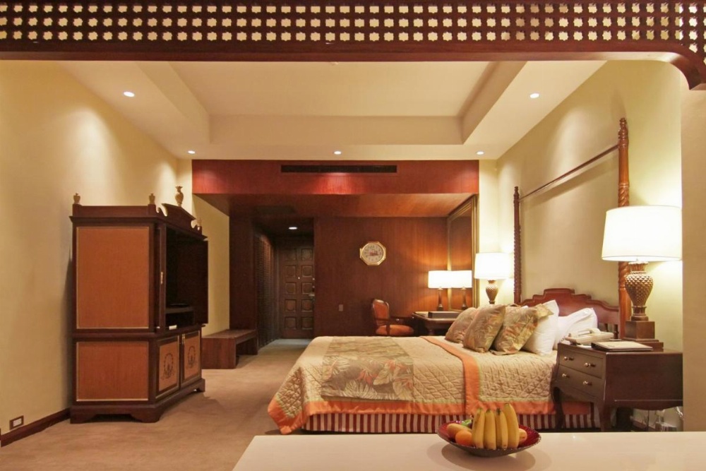 The Manila Hotel - Multiple Use Hotel